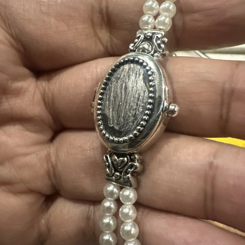 Works Metropolitan Womens Pearls Peek A Boo Watch Fit 7.25 19mm - Missing Stone